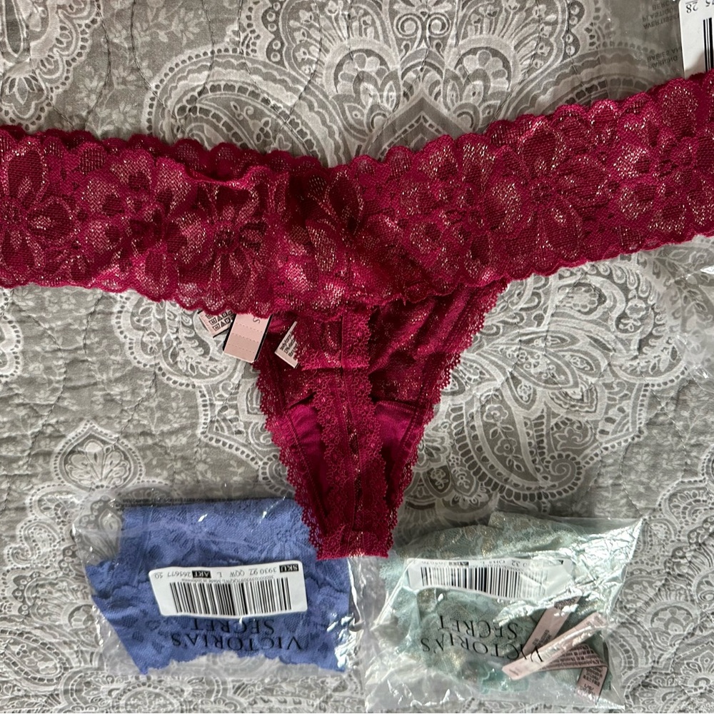 NWT Victoria’s Secret lace thong panty set of three, size large - Picture 2 of 6
